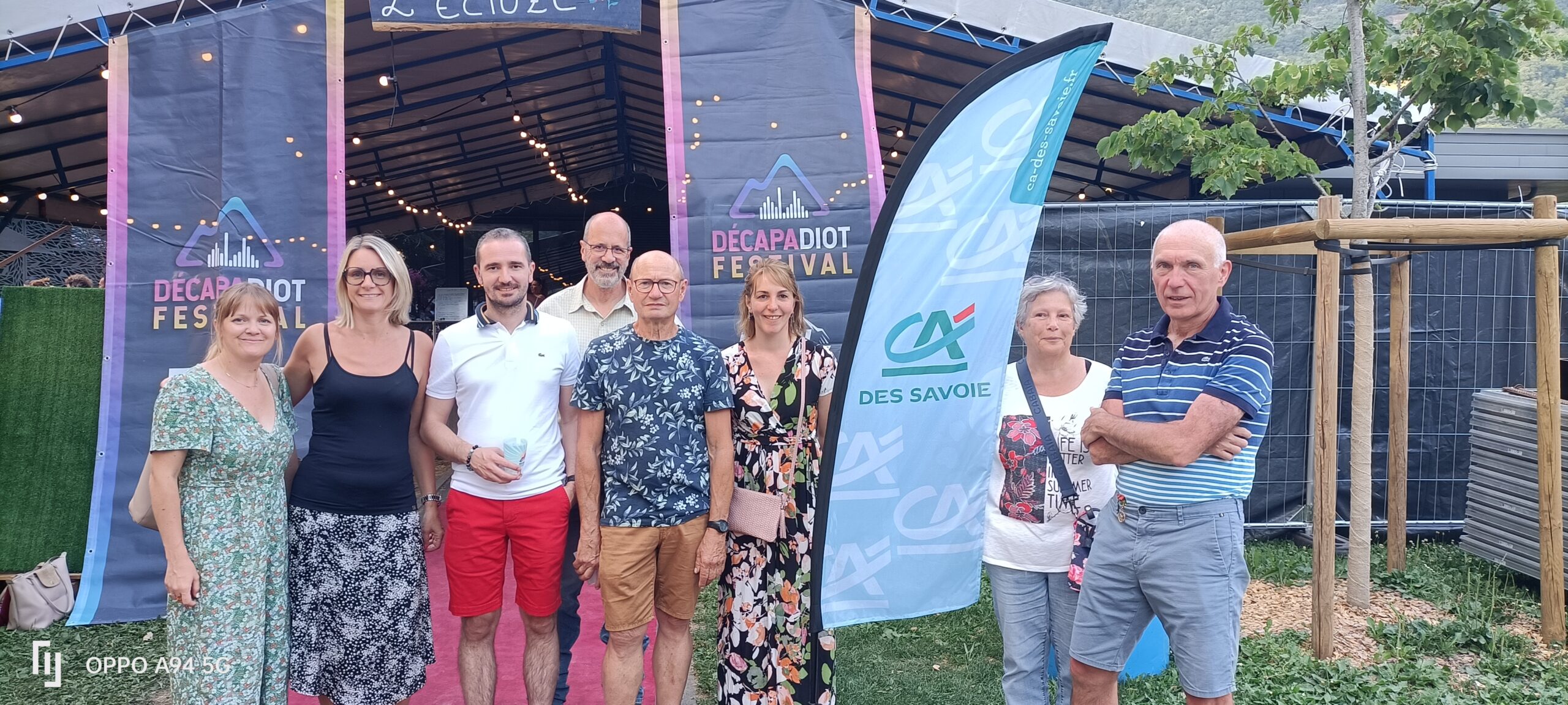 8 personnes devant le festival décapadiot