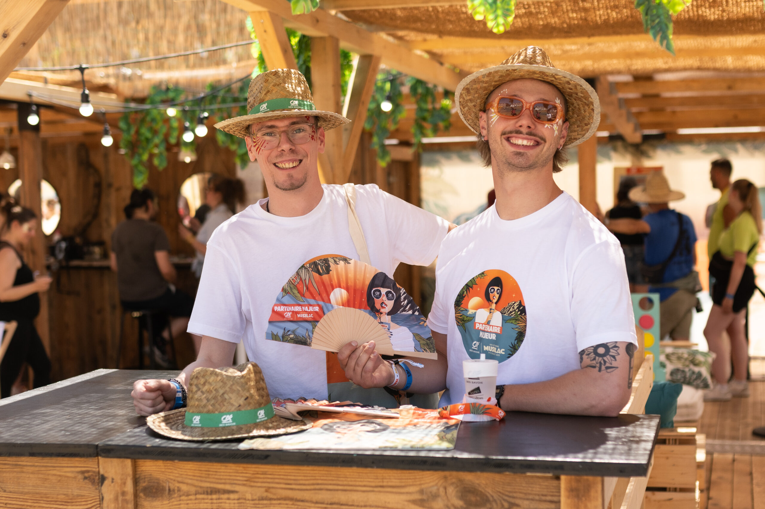 Le sourire de nos 2 hôtes de stand